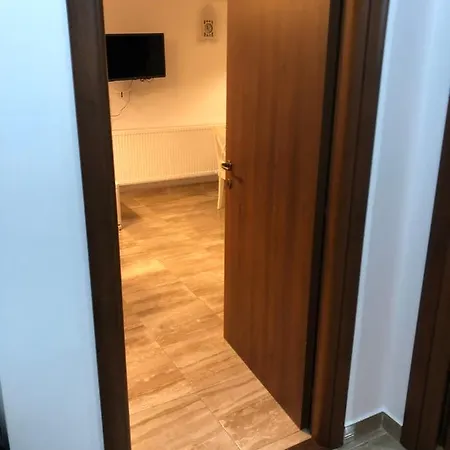 Apartament Edi Mamaia Nord アパート
